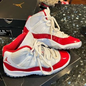 Air Jordan 11 Retro Cherry
